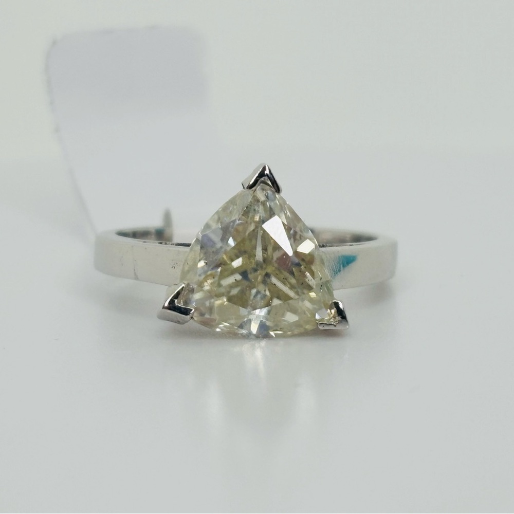 2.51ct MOISSANITE ring size 7